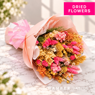 Dried flower bouquet in pink theme